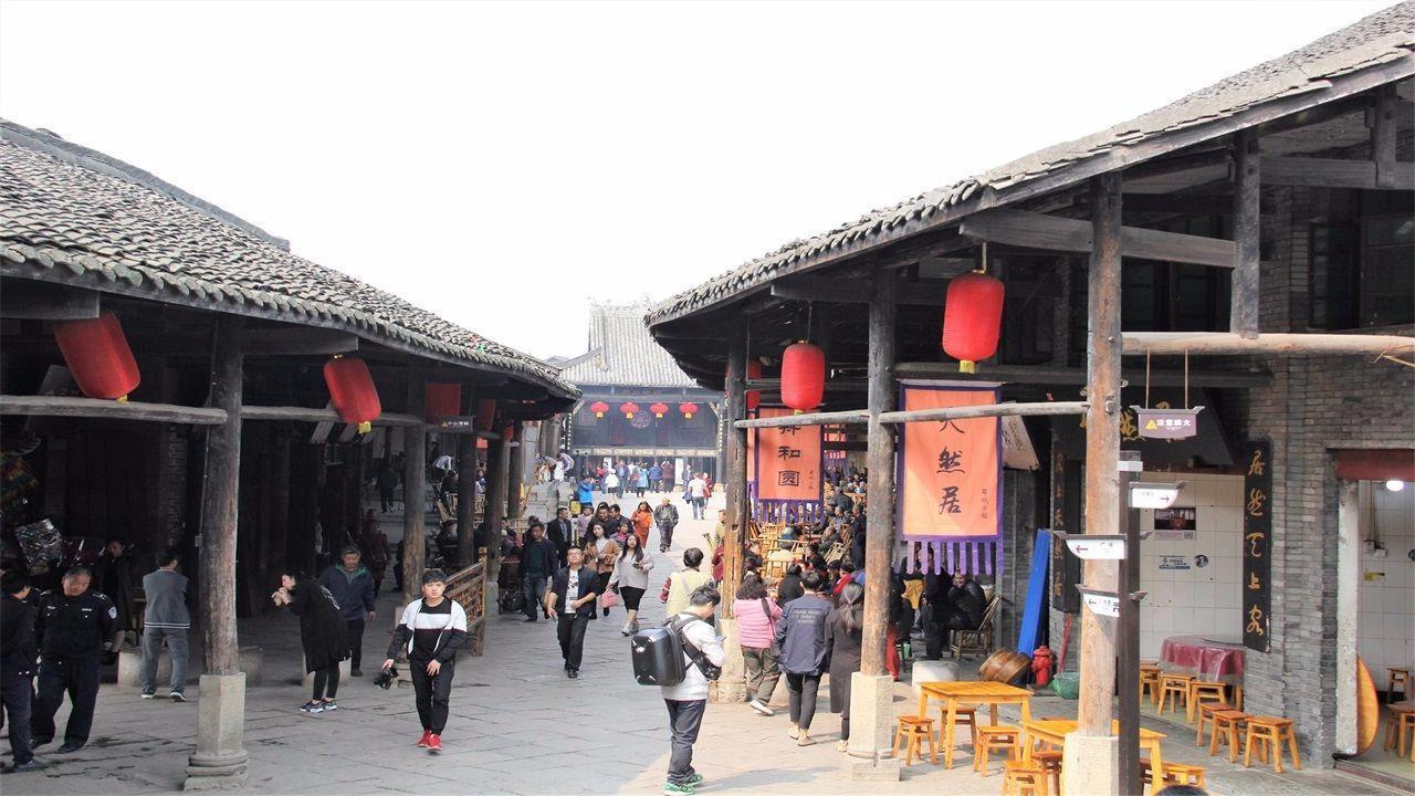 本地人5元，游客10元？桂林一餐饮店因“阴阳菜单”被立案调查
